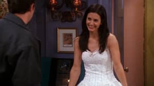 Friends Fans Are Only Just Noticing This Huge Blunder Over Monica Geller's Wedding Dress