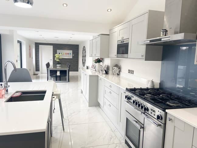 The result is this beautiful L-shaped kitchen and family room (Credit: Instagram / @newroad_newproject)