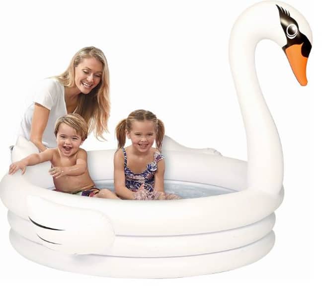 There's also a swan version of the pool. Credit: Amazon/Ginkago
