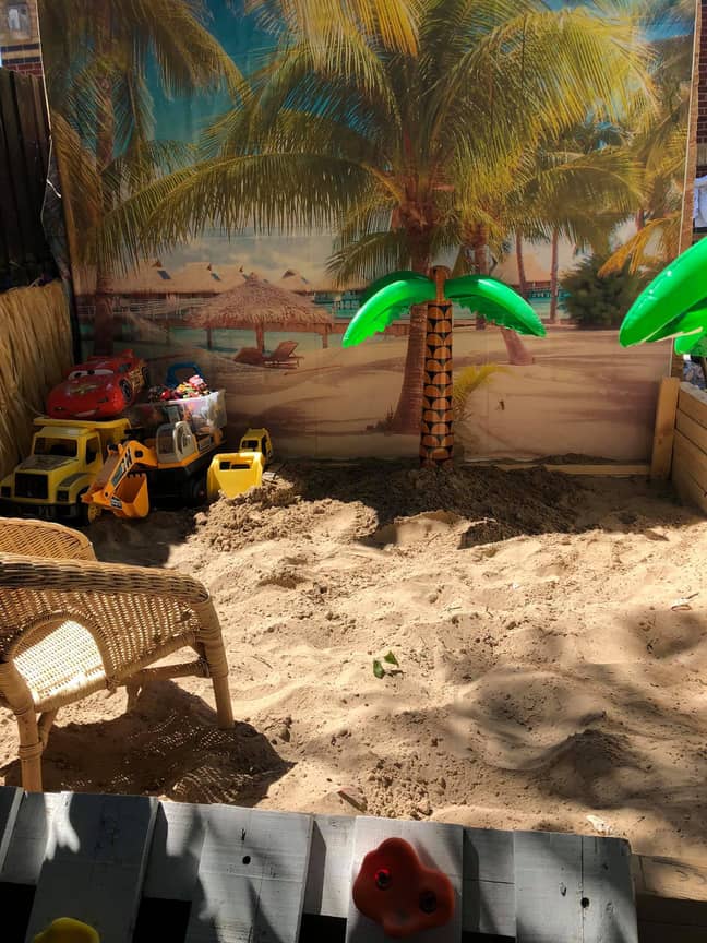 Milliee transformed her back garden into a tropical beach scene (Credit: Milliee Amilliee/Facebook)