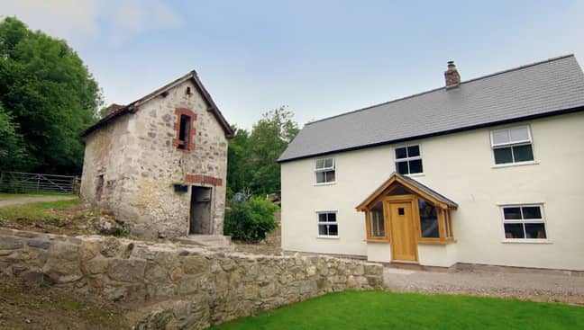 Guy and Tracy transformed their 170-year-old former bakehouse (Credit: Channel 4)