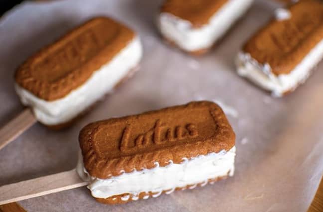 It features two Biscoff biscuits sandwiched together with a cream cheese filling (Instagram/@the_newport_vegan)