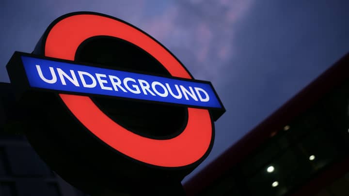 Londons Tubes Packed Despite Prime Minister's Lockdown
