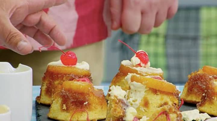 'GBBO' Fans Are Dubbing Cringeworthy Cake Toppling Fail 'Worse Than Baked Alaska-gate'