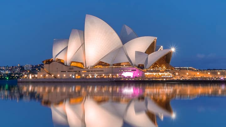 Qantas Is Now Offering Flights From London To Sydney For £205 Return