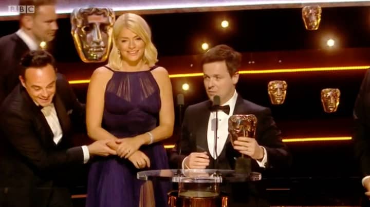 BAFTA Viewers In Bits As Ant McPartlin Pushes Holly Willoughby To Pick Up Award