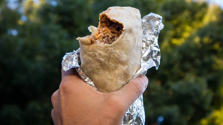 People Are Just Finding Out How To Properly Roll A Burrito