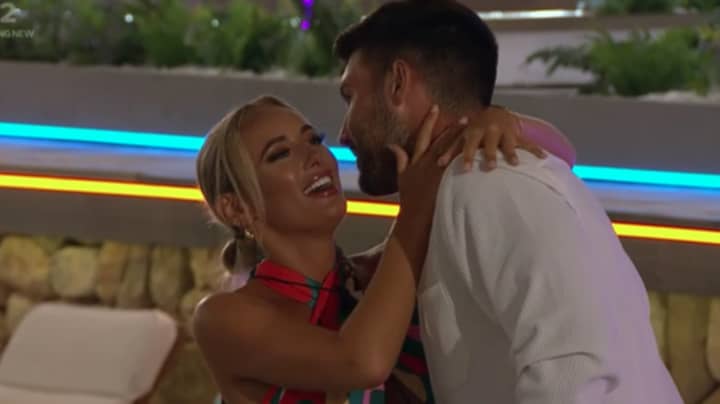 Love Island Fans Are Obsessed With The Chemistry Between Millie And Liam