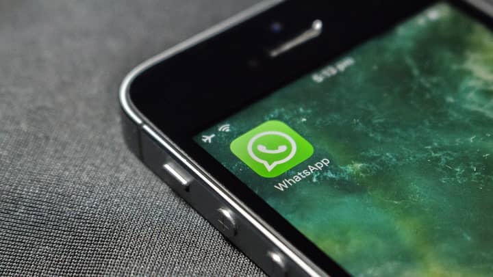 This iPhone Hack Lets You Read WhatsApp Messages Without Letting The Sender Know